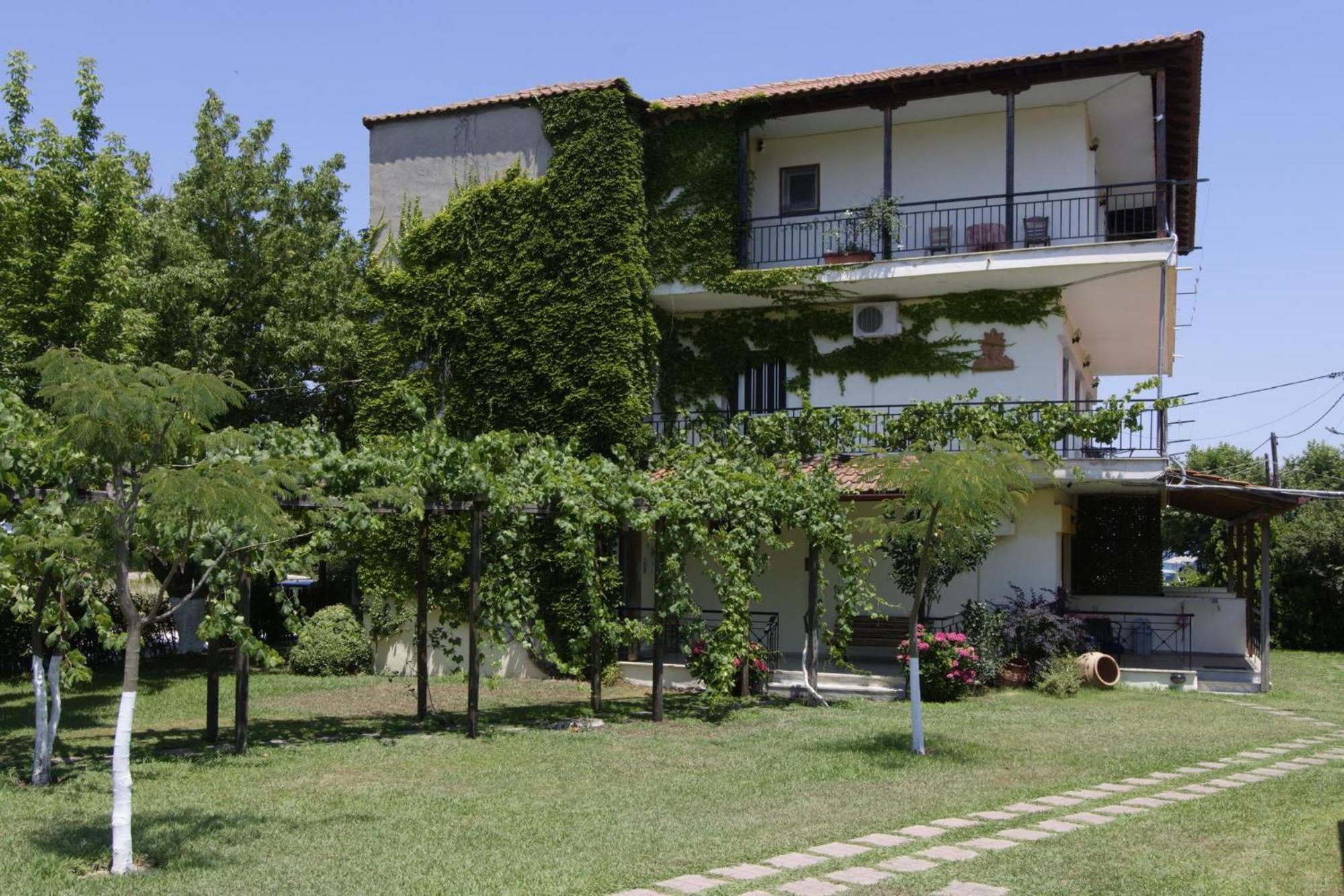 Lotos Apartments Ставрос Екстериор снимка