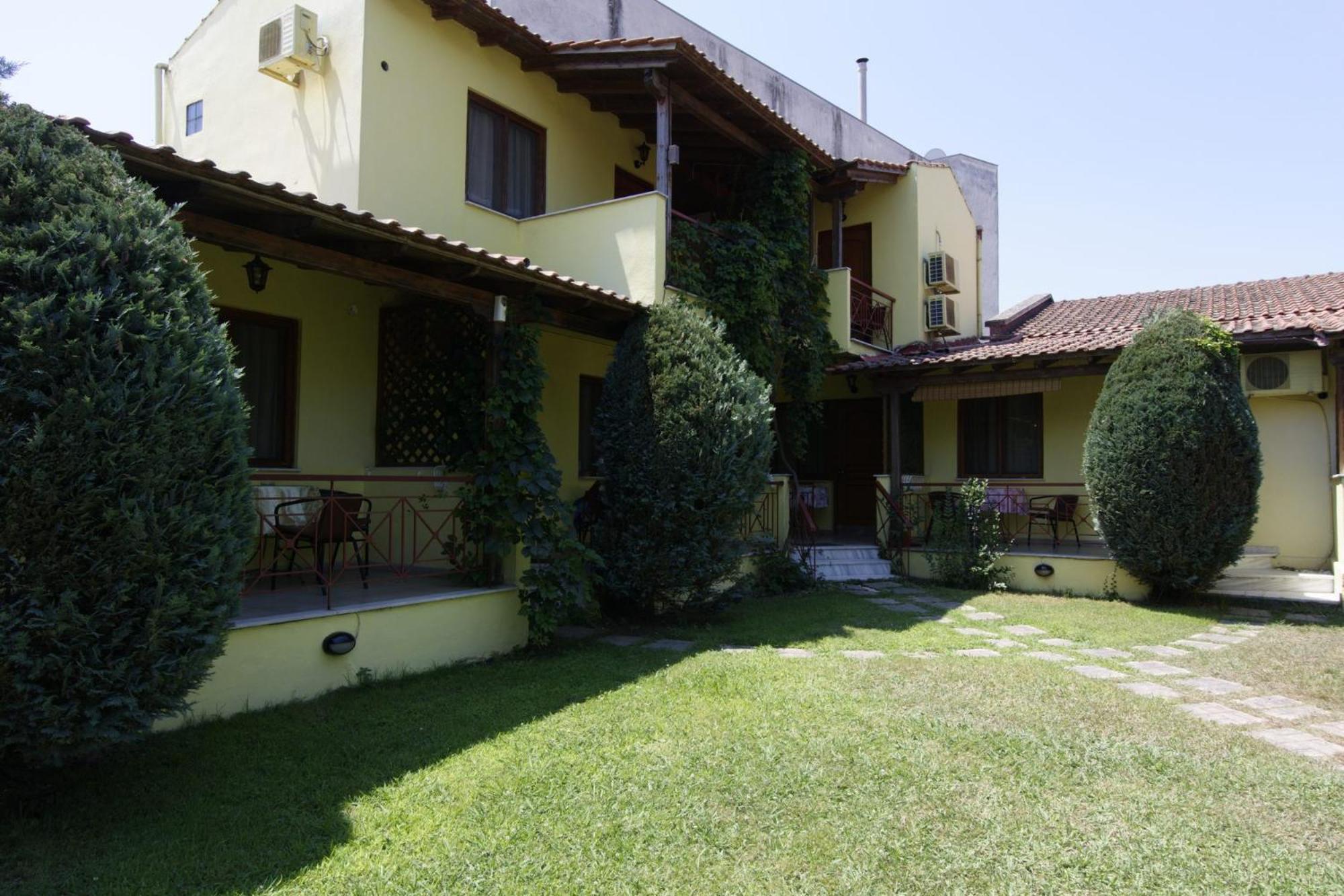Lotos Apartments Ставрос Екстериор снимка