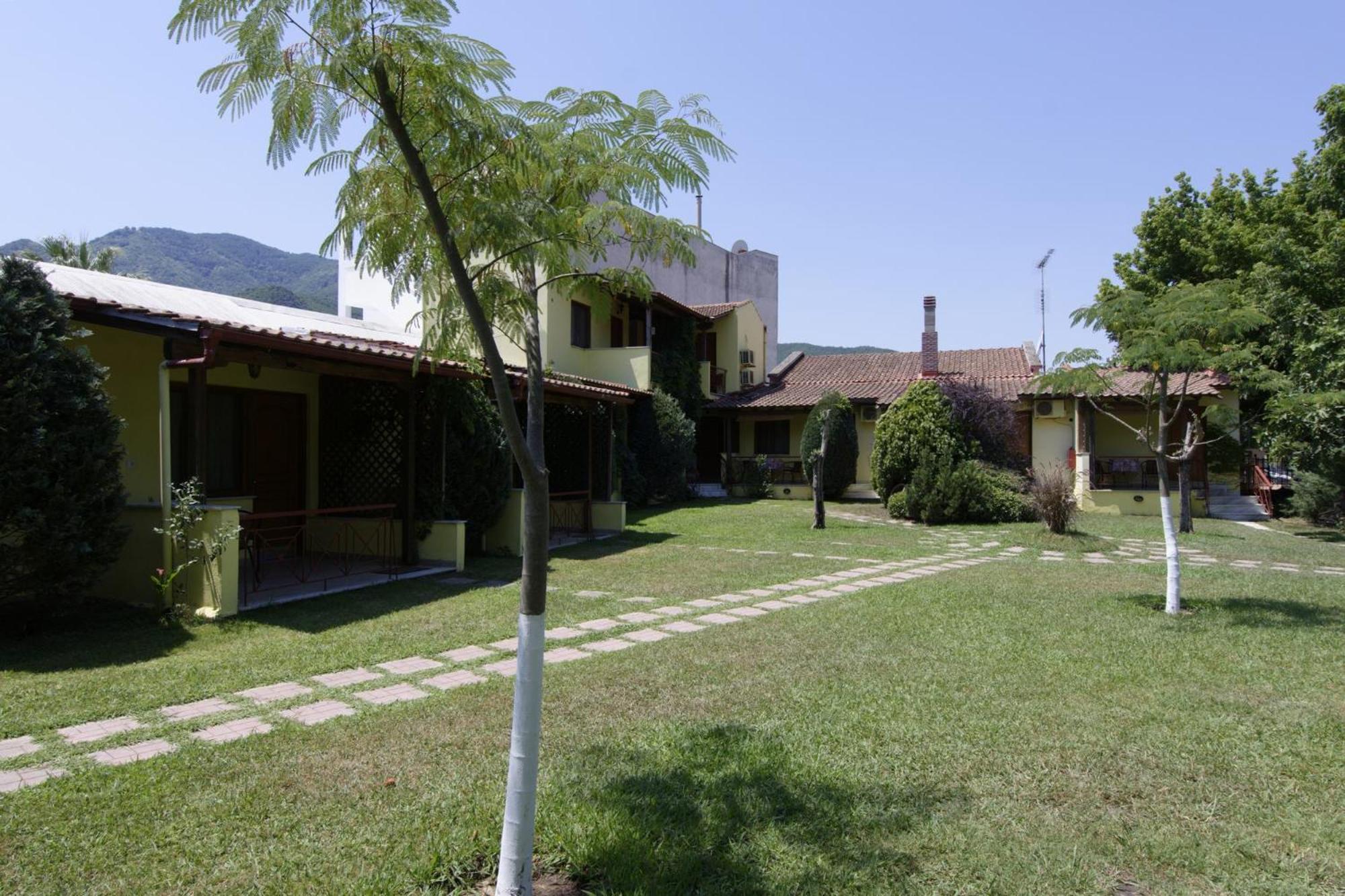 Lotos Apartments Ставрос Екстериор снимка