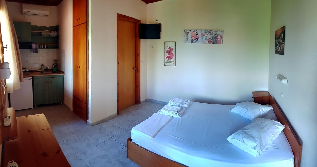Lotos Apartments Ставрос Екстериор снимка
